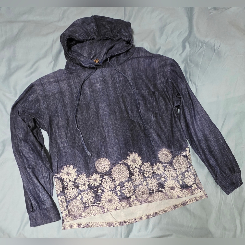 Lily By Firmiana Blue Floral Hem Lightweight Hoodie With Chest Pocket Size L
